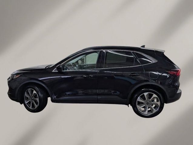 2023 Ford Escape — rear three-quarter view