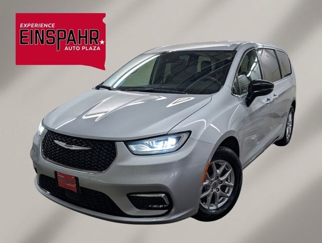 2024 Chrysler Pacifica Touring L in Silver Mist Clearcoat — front three-quarter view