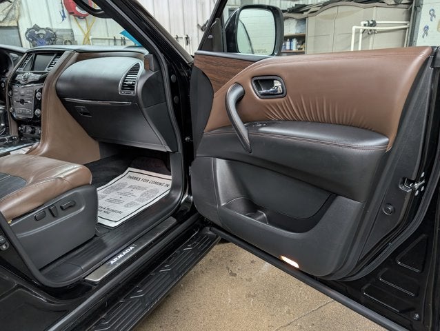 2020 Nissan Armada — detail view